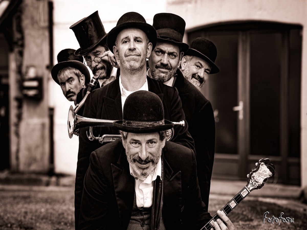 RE-CONNEXION-S - LA NUIT EN FANFARE